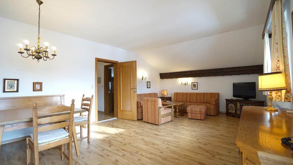 Landhaus Frenes Apartments 제펠드 인 티롤 객실 사진